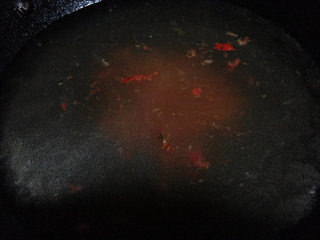 4、麻辣烫,加适量水大火烧开