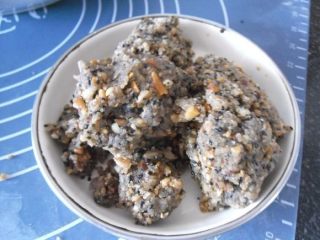 9、五仁月饼, 准备五仁馅料备用 