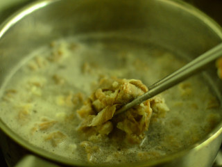 5、肥牛饭,焯水后捞出