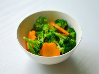 12、肥牛饭,捞出放入碗中待用