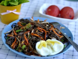 10、意大利肉酱荞麦面,它酸中带甜,甜中带香,美味可口,如果你也想吃的话,就赶快跟着一起做吧!