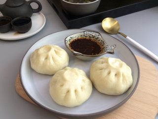 18、美味羊肉包子,美味的羊肉包子就做好了，教程分享完毕，特别香喜欢羊肉的朋友们尝尝看.