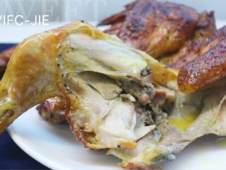 11、烤脆皮鸡,肉嫩皮脆