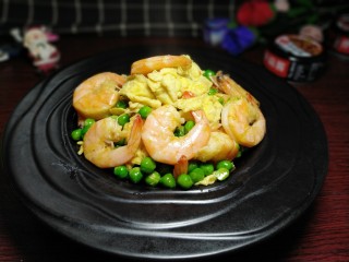 16、鲜虾滑蛋炒碗豆,成品图