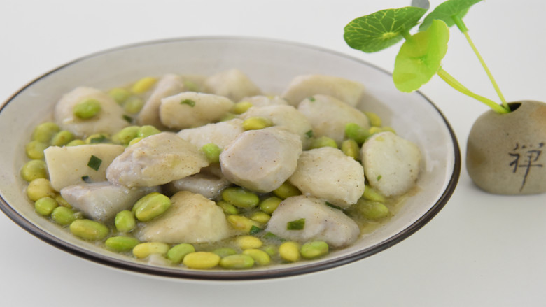 毛豆烧芋艿香糯和爽脆的最佳组合