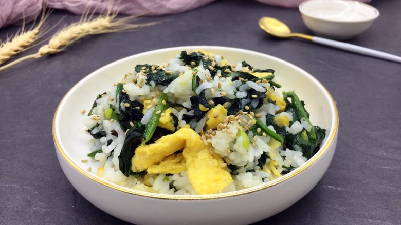 咸味蔬菜蛋炒饭