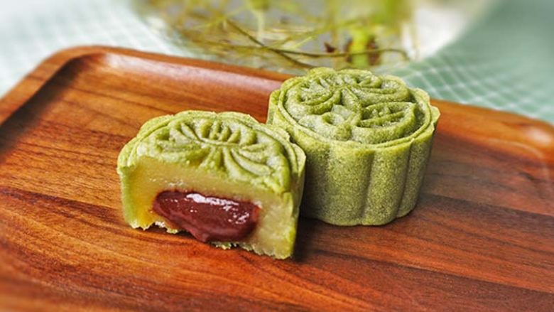 五星级酒店的抹茶巧克力流心月饼