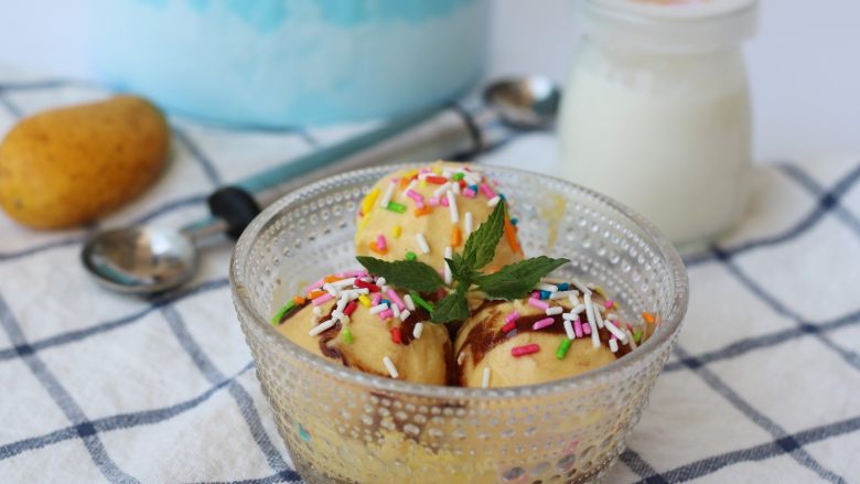 酸奶芒果冰淇淋