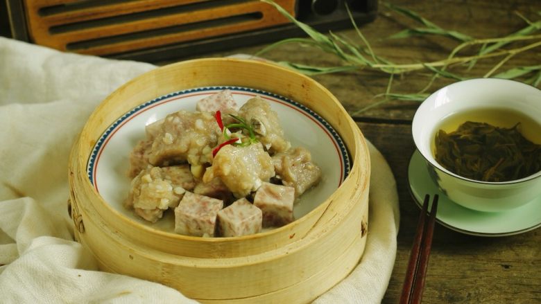 广式早茶特点蒜香排骨