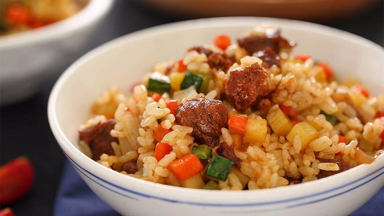 剩饭的逆袭汁香肉满的红烧牛肉炒饭