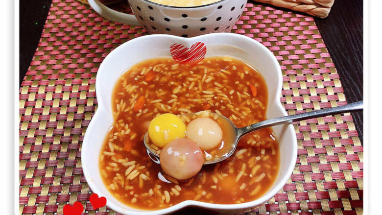 冬至美食酒酿红糖银耳汤圆