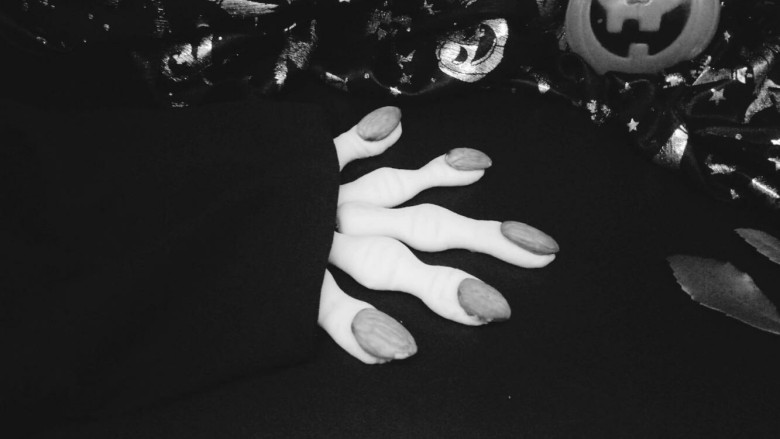 万圣节女巫手指饼干