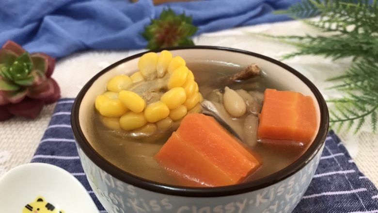 五指毛桃老鸡汤广式老火靓汤