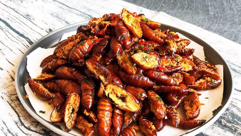 美味小零食香酥开边蚕蛹