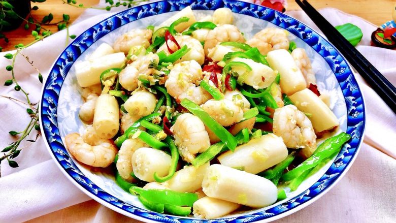 酸爽开胃小清新泡椒藕带炒虾仁