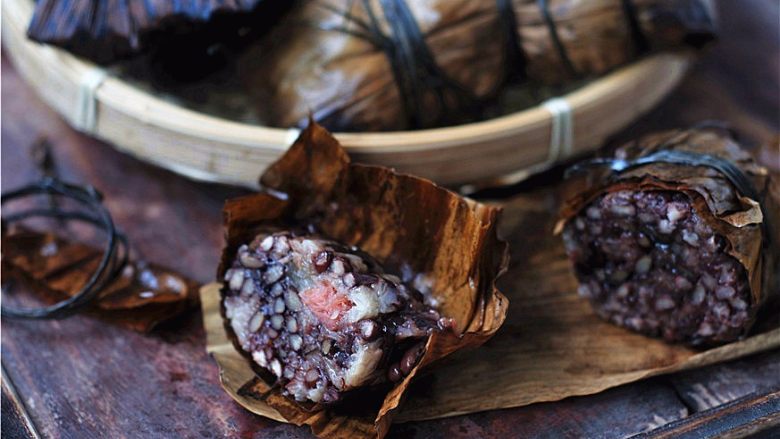 鲜掉眉毛的湘西特色美食——笋壳腊肉棕