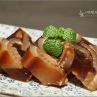 肉皮冻秋季补水美颜的首选