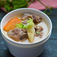 排骨炖山药尝一口都不想放下