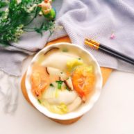 家乡美食汤煮元宵