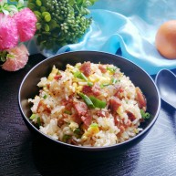 腊肠炒饭