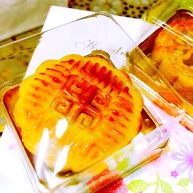 广式红豆沙蛋黄月饼