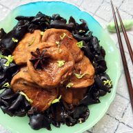 黑木耳炖素鸡