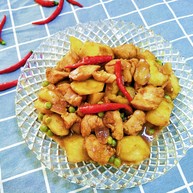 土豆炖鸡肉