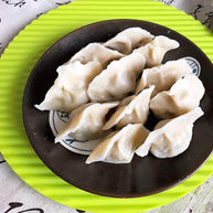 冬至美食黄蘑猪肉馅水饺
