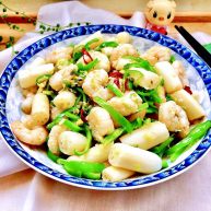 酸爽开胃小清新泡椒藕带炒虾仁