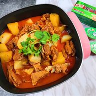 秘制川香羊排焖萝卜