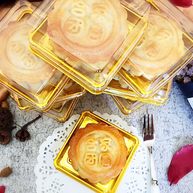 传统广式莲蓉月饼