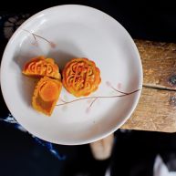 广式莲蓉蛋黄、豆沙蛋黄月饼制作方法