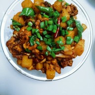 麻辣土豆鸡块