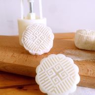 玫瑰芝士流心月饼