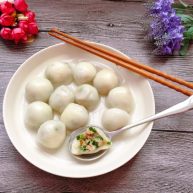 韭菜肉馅汤圆