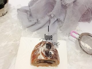 28、红豆薏米粗粮米糊软欧包,来个美美的照片吧！原谅我只有手机拍啦！