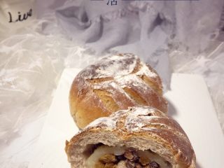 29、红豆薏米粗粮米糊软欧包,再来个近照吧！很好吃……