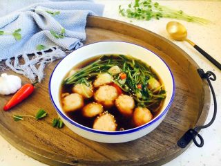 14、黑胡椒酸辣鱼丸汤,酸酸辣辣好吃的鱼丸成品图。