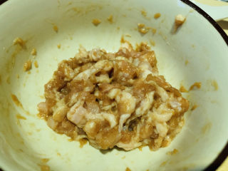 12、肉沫蒸豆腐,搅拌均匀