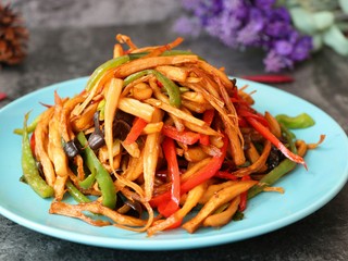 13、双椒手撕杏鲍菇,做法简单味道超赞,值得你一试哦~