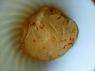 11、黑米雪花球,混合成面团