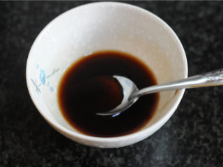 13、湖南+红糖甑糕,加入少许开水，调成均匀的红糖水