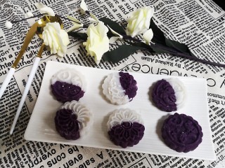 16、颜值担当紫薯山药饼,我弄了一个纯紫薯的，不好看