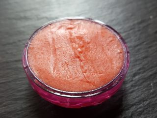 10、花式绿豆糕,再取任意一种颜色搷平立体花片