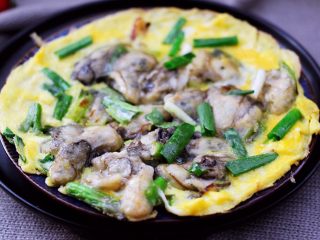 17、金牌海蛎子煎,鲜香浓郁的海蛎子煎就出锅咯，香味馋哭邻居小孩。