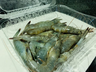 3、丝瓜炒虾仁,鲜虾