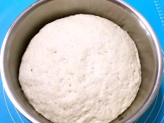 5、驴肉火烧,饧发至一倍大