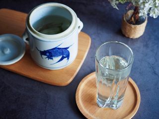 12、感冒发烧有它不愁—香菜萝卜姜糖水,倒出汤水即可饮用。