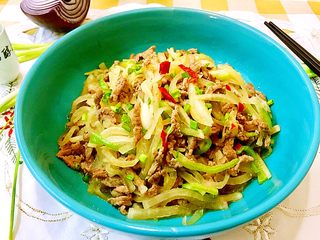 23、温补驱寒+白萝卜炒牛肉,成品