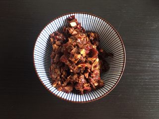 3、红枣糕,捞出后去籽，切碎备用